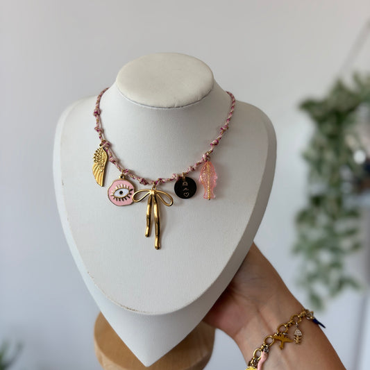 Collier cordon rose