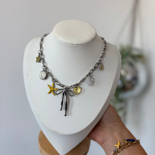 Collier jaune